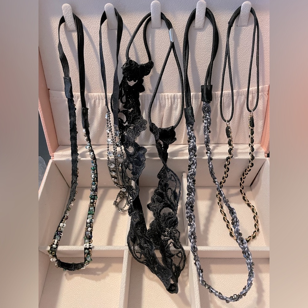 5 Stretchy headbands